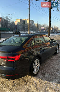 Седан Audi A4 2016 в Киеве