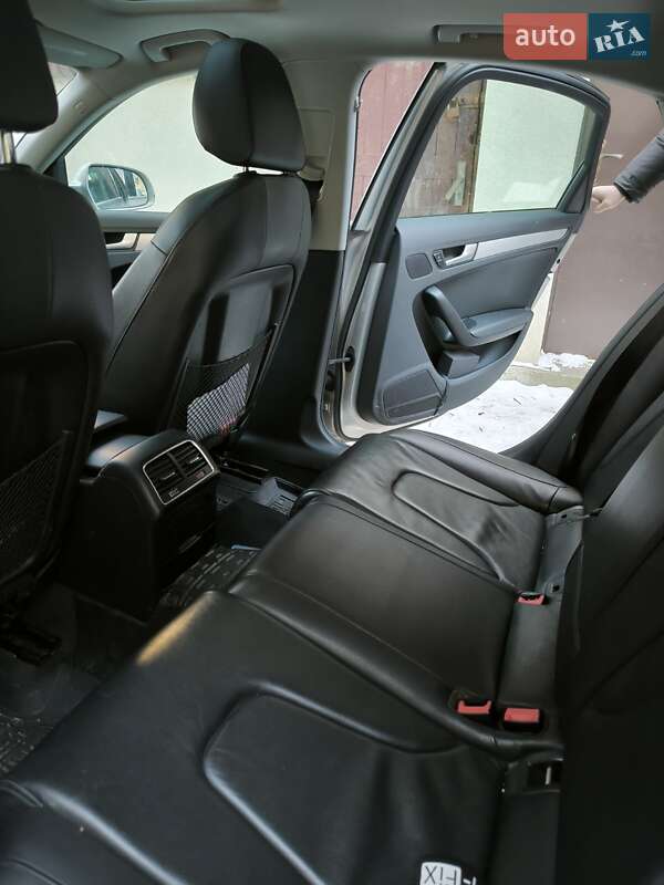 Седан Audi A4 2014 в Львові