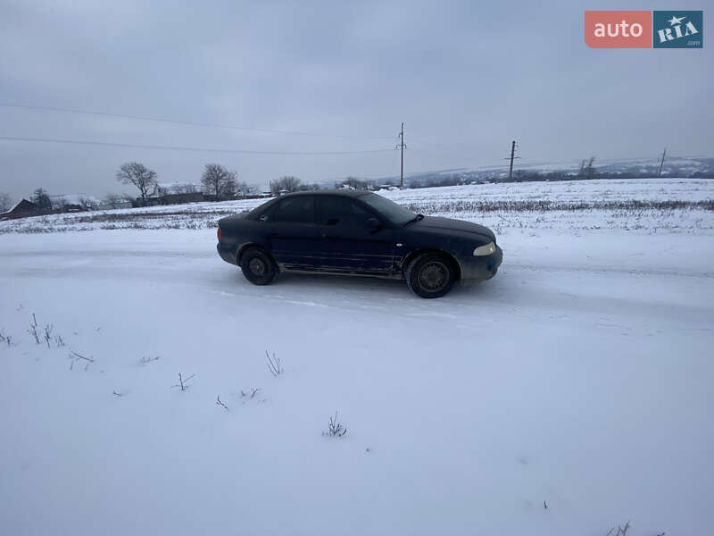 Седан Audi A4 1999 в Крыжополе