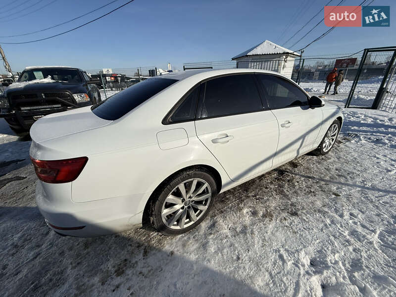 Седан Audi A4 2016 в Киеве