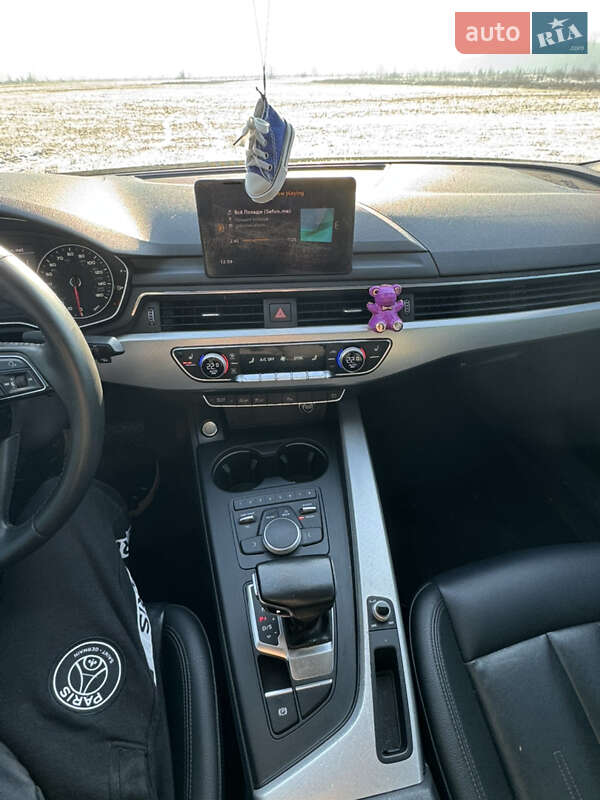 Седан Audi A4 2017 в Полтаві