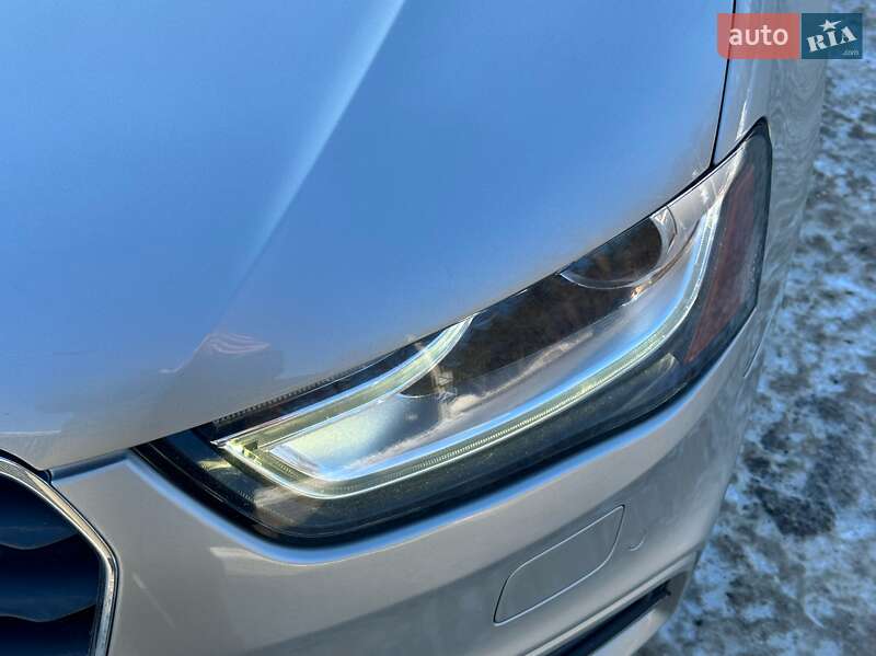 Седан Audi A4 2014 в Чернігові