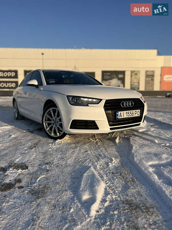 Седан Audi A4 2016 в Киеве