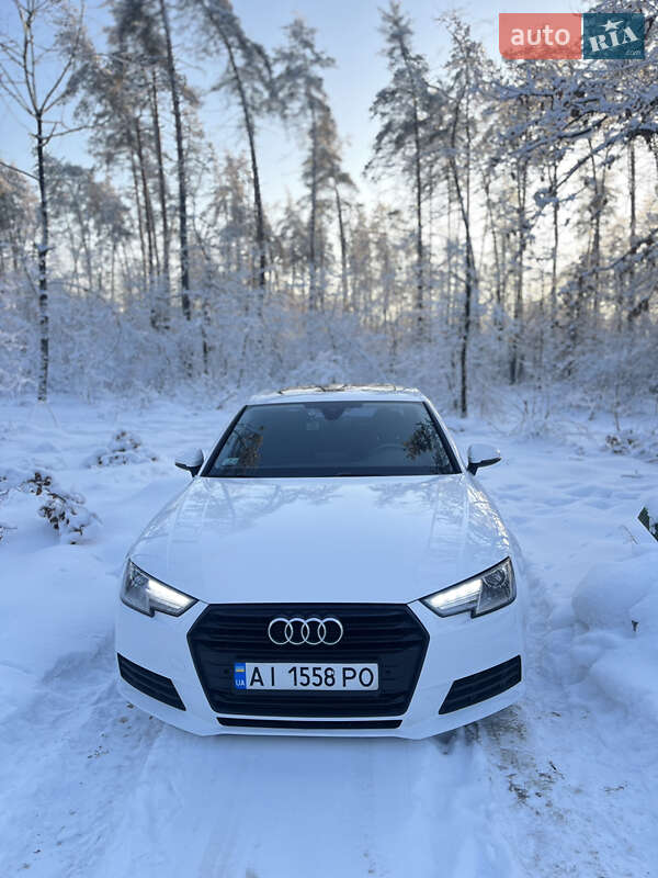 Седан Audi A4 2016 в Киеве