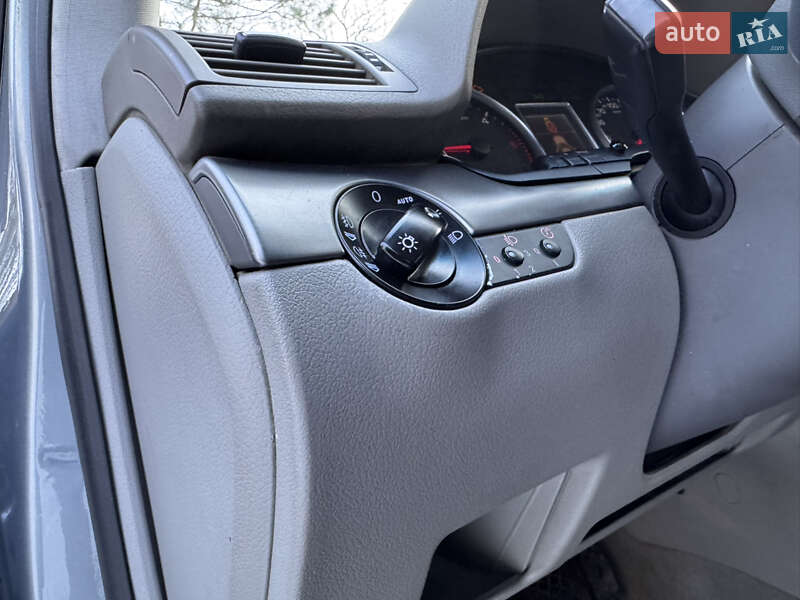 Седан Audi A4 2005 в Дрогобыче