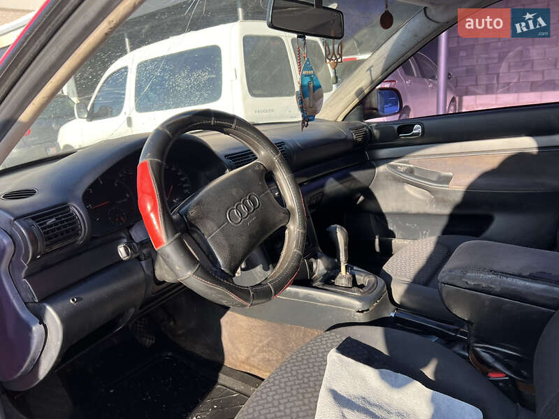 Седан Audi A4 1996 в Кременце фото 9 Седан Audi A4 1996 в Кременце