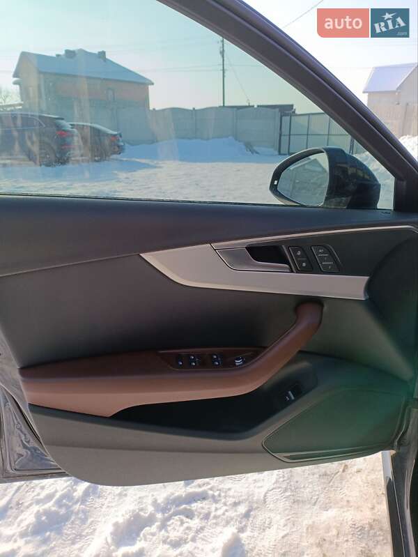 Седан Audi A4 2018 в Ивано-Франковске