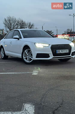 Седан Audi A4 2016 в Киеве