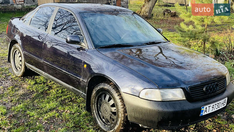 Седан Audi A4 1998 в Бурштині