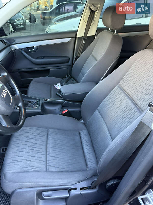 Седан Audi A4 2005 в Днепре