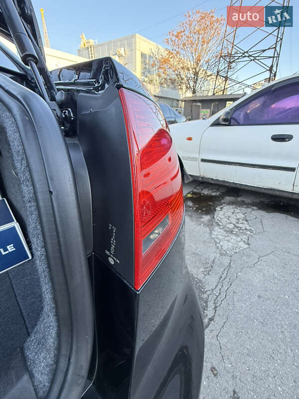 Седан Audi A4 2005 в Днепре