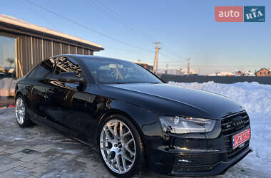 Седан Audi A4 2013 в Львове