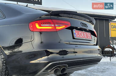 Седан Audi A4 2013 в Львове