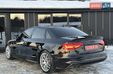 Седан Audi A4 2013 в Львове