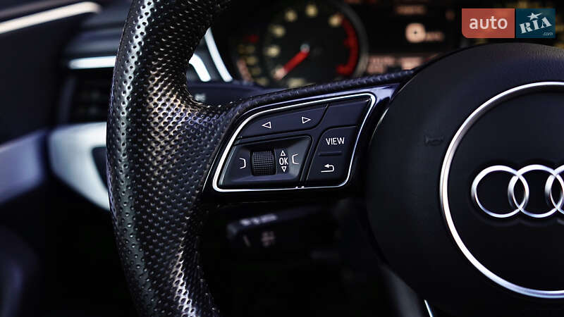 Седан Audi A4 2016 в Львове