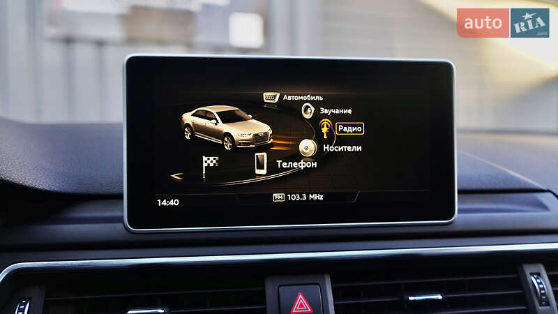 Седан Audi A4 2016 в Львове