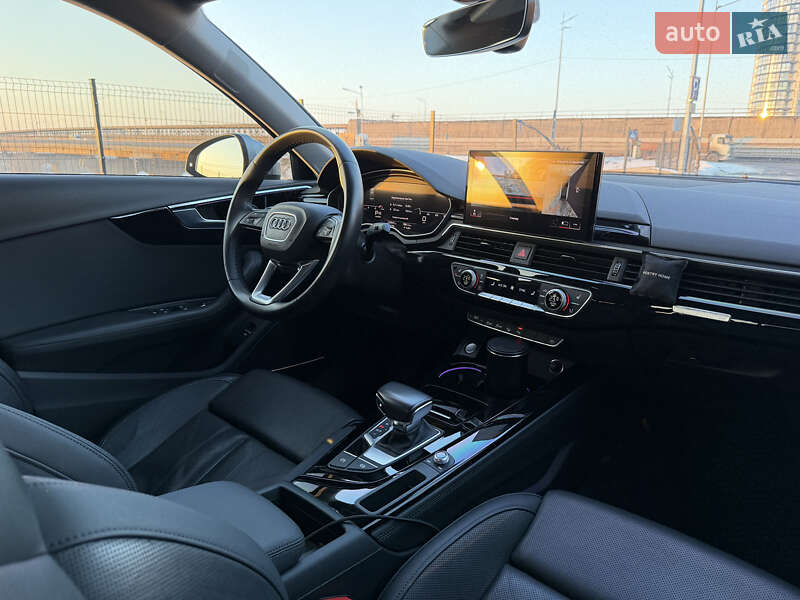 Седан Audi A4 2021 в Киеве