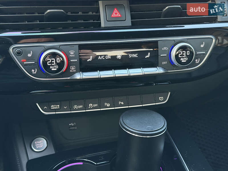 Седан Audi A4 2021 в Киеве