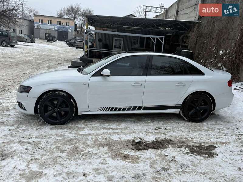 Седан Audi A4 2011 в Запорожье
