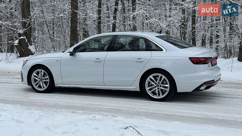Седан Audi A4 2024 в Киеве