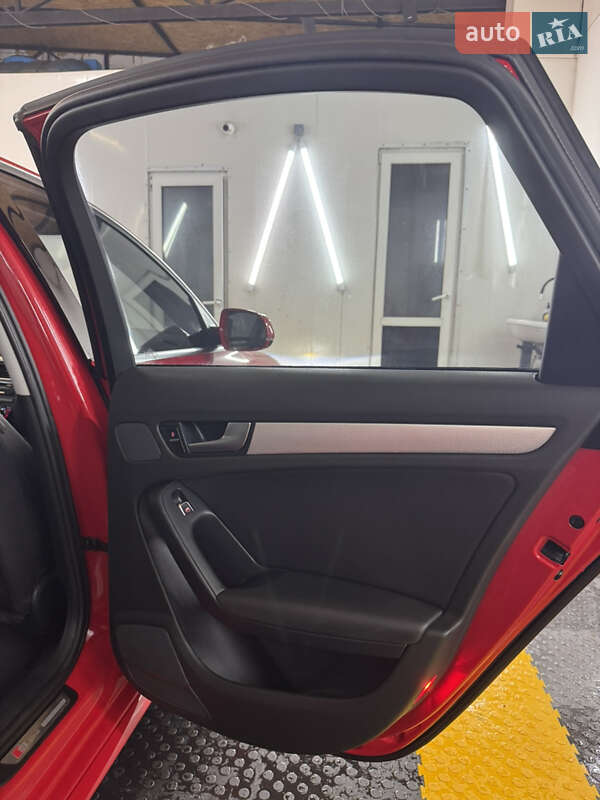 Седан Audi A4 2015 в Києві фото 49 Седан Audi A4 2015 в Києві