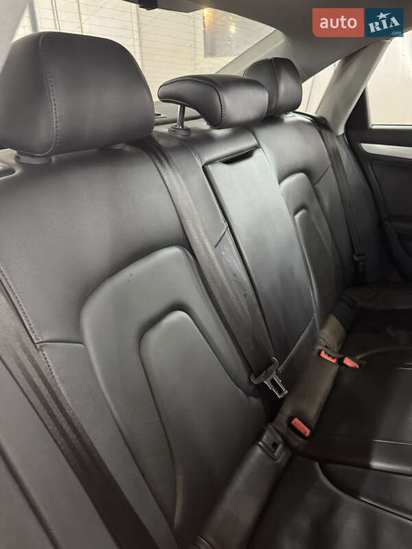 Седан Audi A4 2015 в Києві фото 54 Седан Audi A4 2015 в Києві