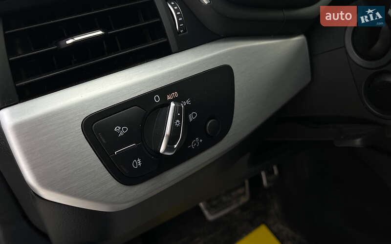 Универсал Audi A4 2019 в Мукачево