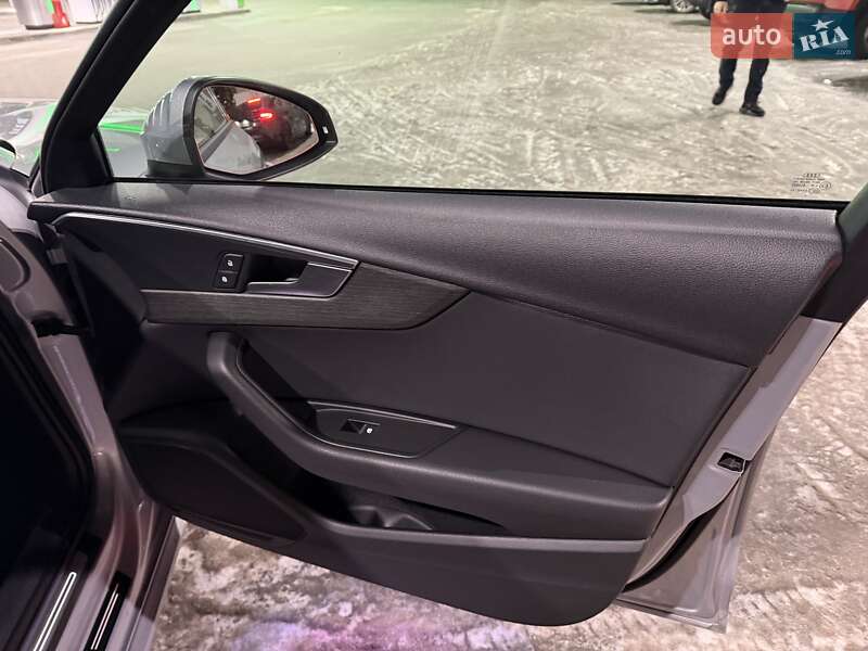 Седан Audi A4 2018 в Киеве фото 35 Седан Audi A4 2018 в Киеве