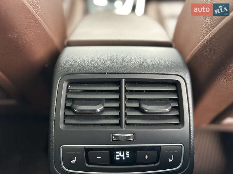 Седан Audi A4 2016 в Тернополі