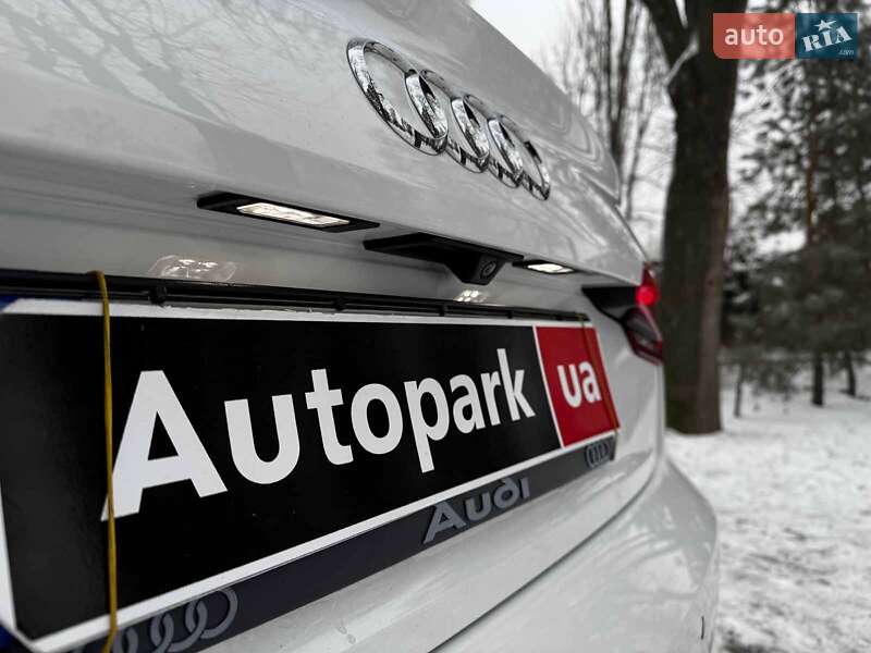 Седан Audi A4 2016 в Києві