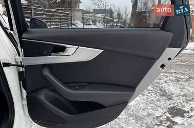 Седан Audi A4 2016 в Киеве