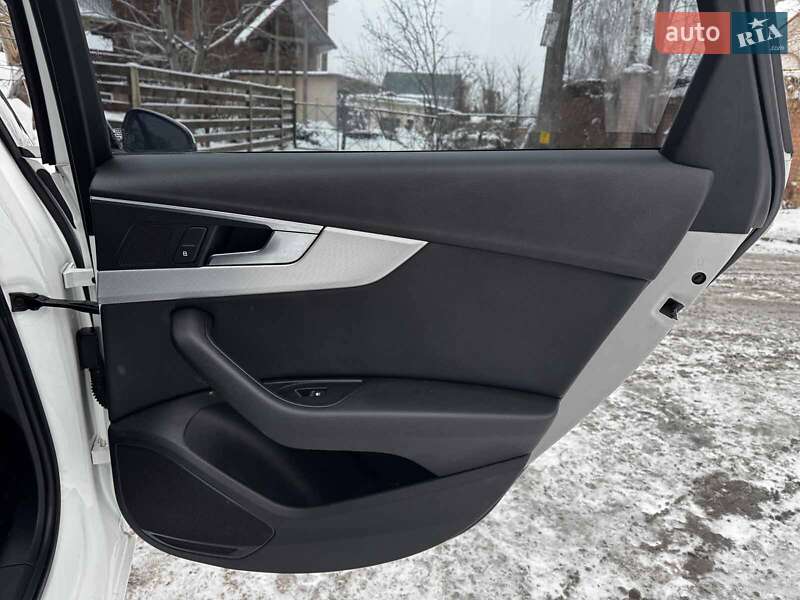 Седан Audi A4 2016 в Києві