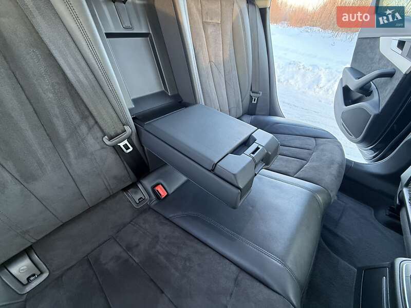 Седан Audi A4 2016 в Трускавці фото 27 Седан Audi A4 2016 в Трускавці