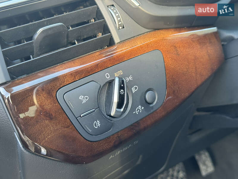 Седан Audi A4 2016 в Києві