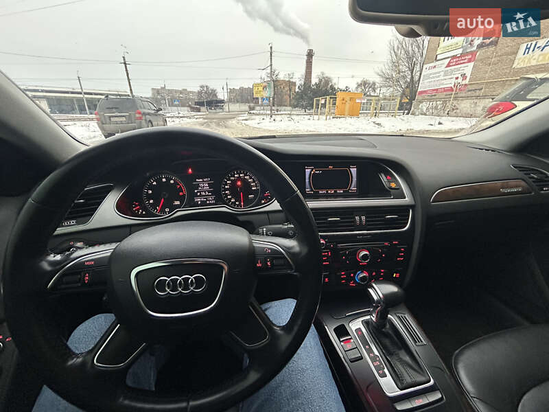 Седан Audi A4 2013 в Запоріжжі
