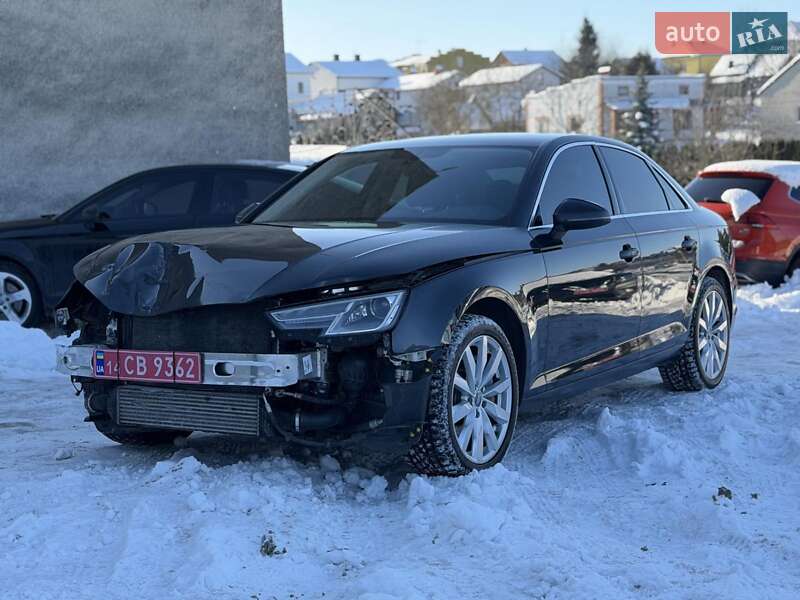 Седан Audi A4 2019 в Львове