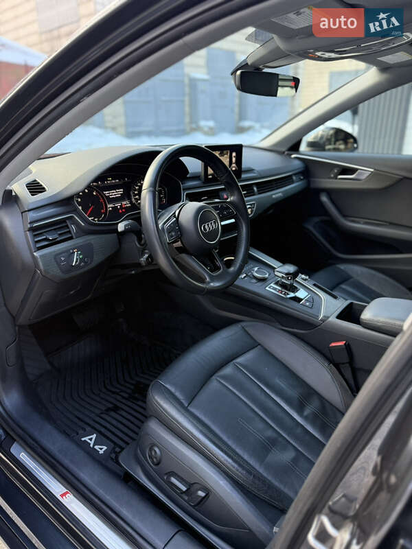 Седан Audi A4 2018 в Києві