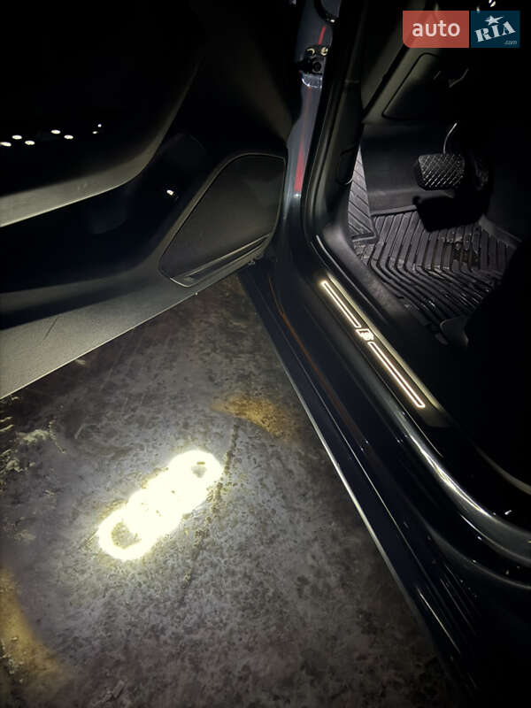 Седан Audi A4 2018 в Києві