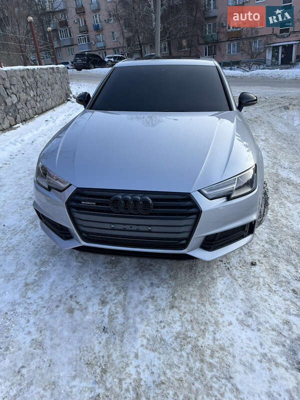 Седан Audi A4 2017 в Харкові
