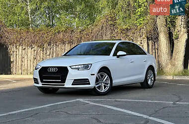 Седан Audi A4 2017 в Полтаве