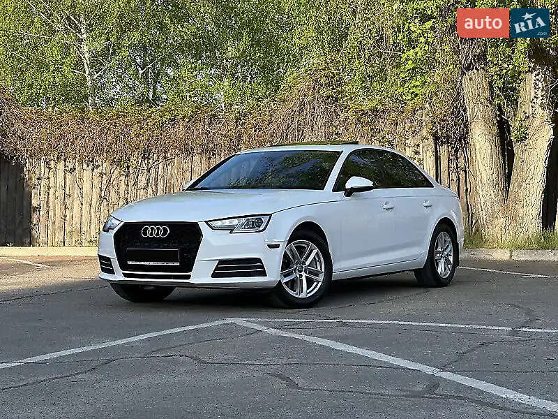 Седан Audi A4 2017 в Полтаве