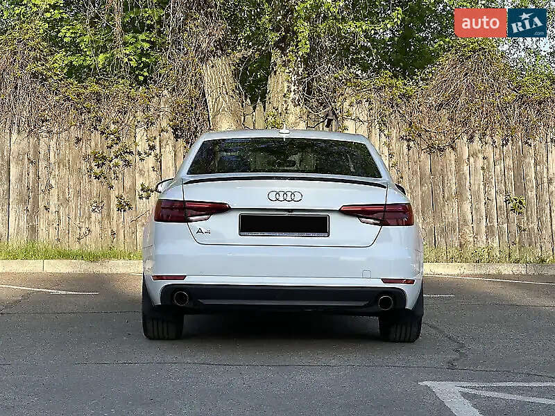 Седан Audi A4 2017 в Полтаве