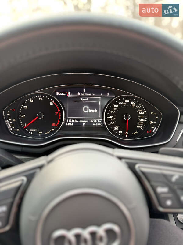 Седан Audi A4 2018 в Сумах