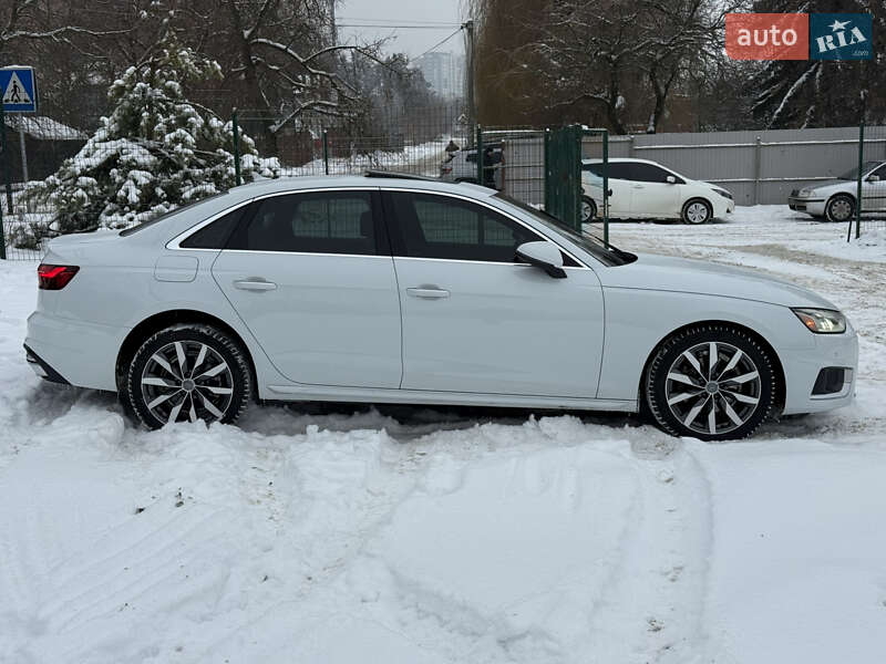 Седан Audi A4 2020 в Києві