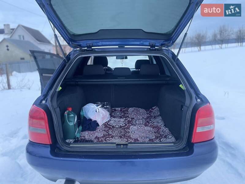 Універсал Audi A4 1998 в Дрогобичі
