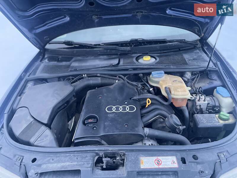 Універсал Audi A4 1998 в Дрогобичі