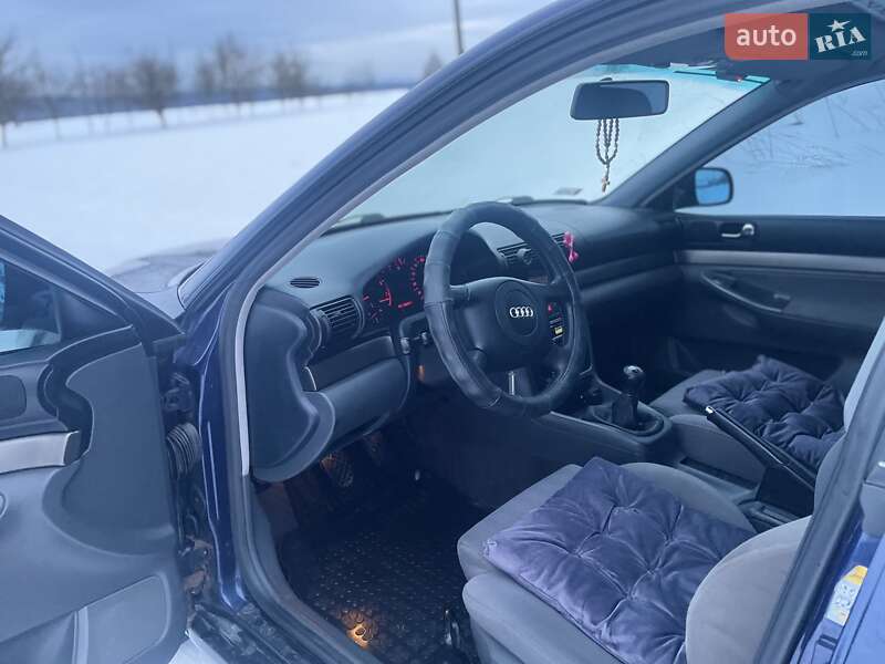 Універсал Audi A4 1998 в Дрогобичі