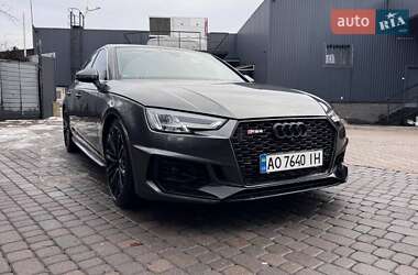 Седан Audi A4 2017 в Ужгороде