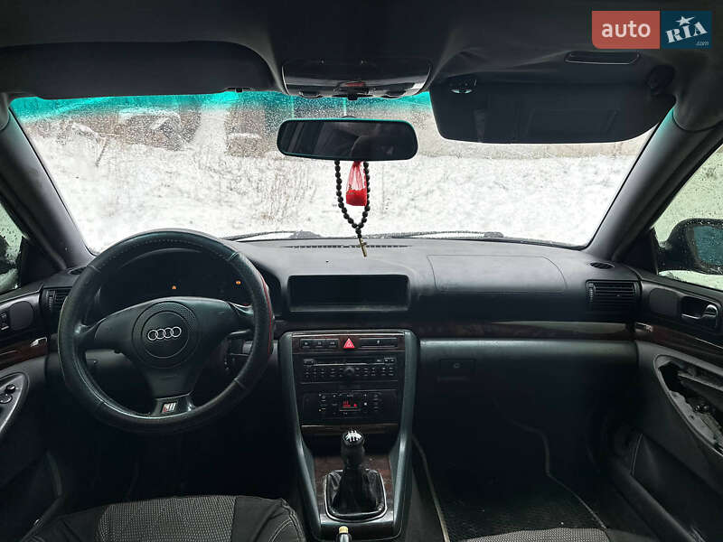 Универсал Audi A4 2000 в Киеве