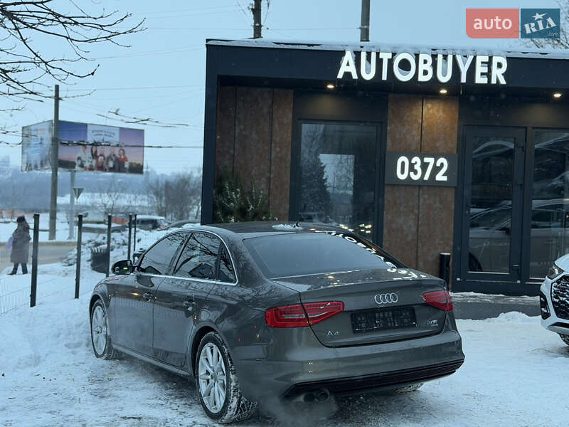Седан Audi A4 2014 в Чернівцях